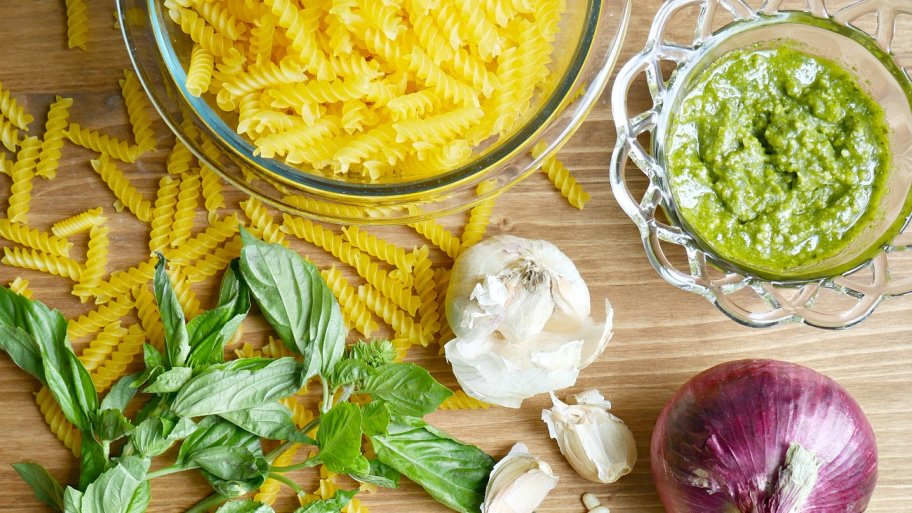 pesto pasta salad ingredients
